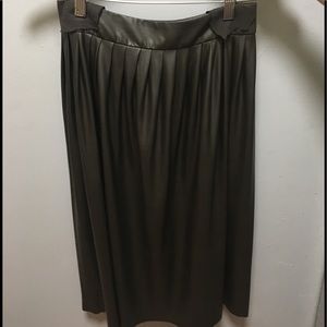BRAND NEW Paniz Pleather Skirt Size 4 Green